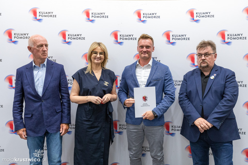 Kluby sportowe z dofinansowaniami. Wśród nich klub z Kruszwicy [ZDJĘCIA]