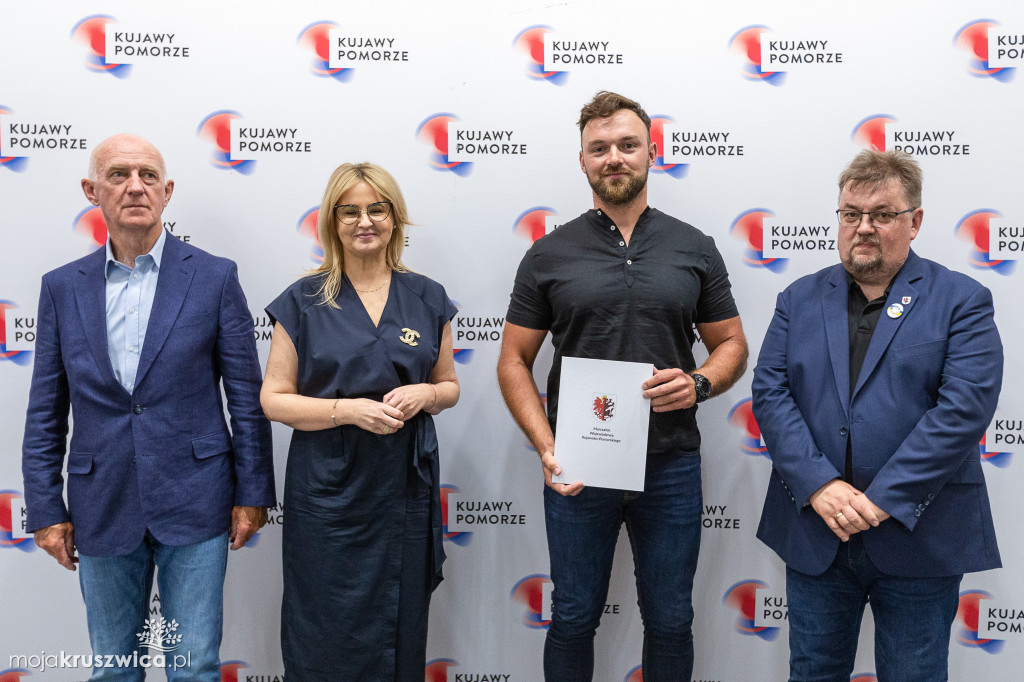 Kluby sportowe z dofinansowaniami. Wśród nich klub z Kruszwicy [ZDJĘCIA]