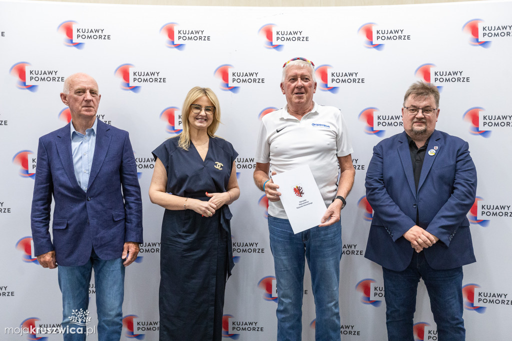 Kluby sportowe z dofinansowaniami. Wśród nich klub z Kruszwicy [ZDJĘCIA]