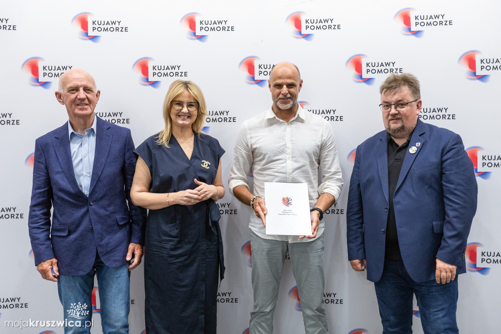 Kluby sportowe z dofinansowaniami. Wśród nich klub z Kruszwicy [ZDJĘCIA]