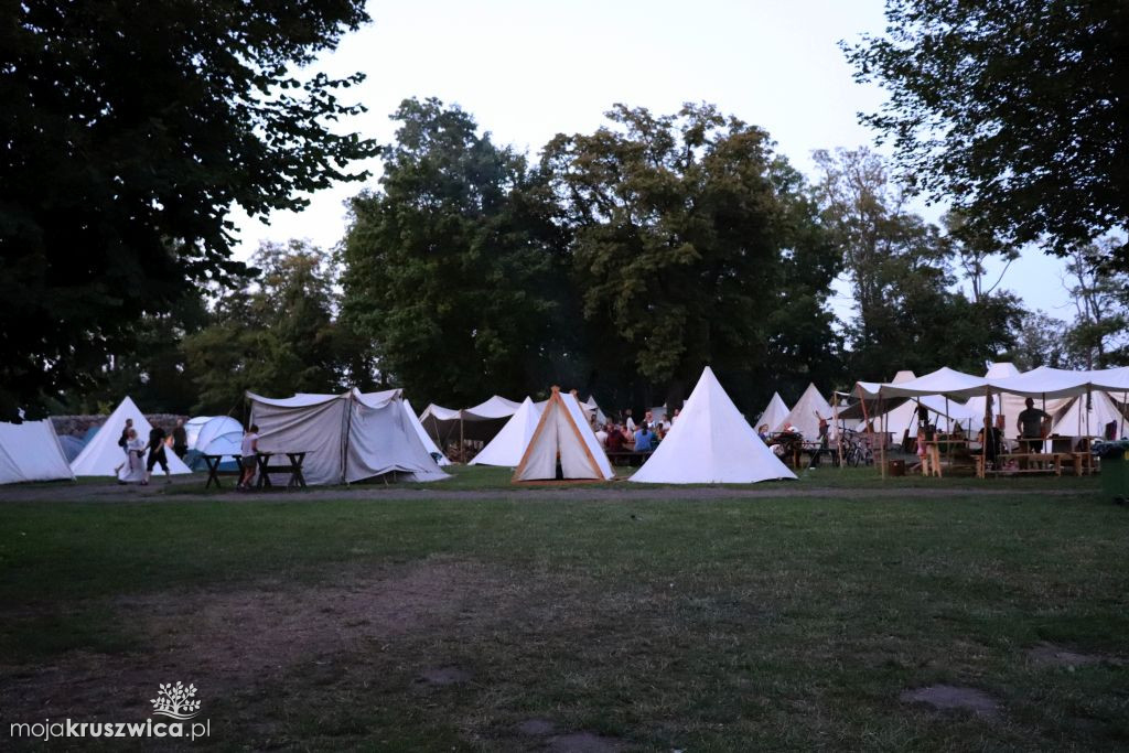 Nocne strzelanie nad Gopłem! [VIDEO, ZDJĘCIA]