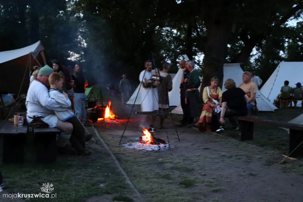 Nocne strzelanie nad Gopłem! [VIDEO, ZDJĘCIA]