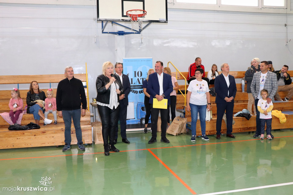 Koszykarze rywalizowali w kruszwickiej hali sportowej pamiętając o Pawle [FOTO]