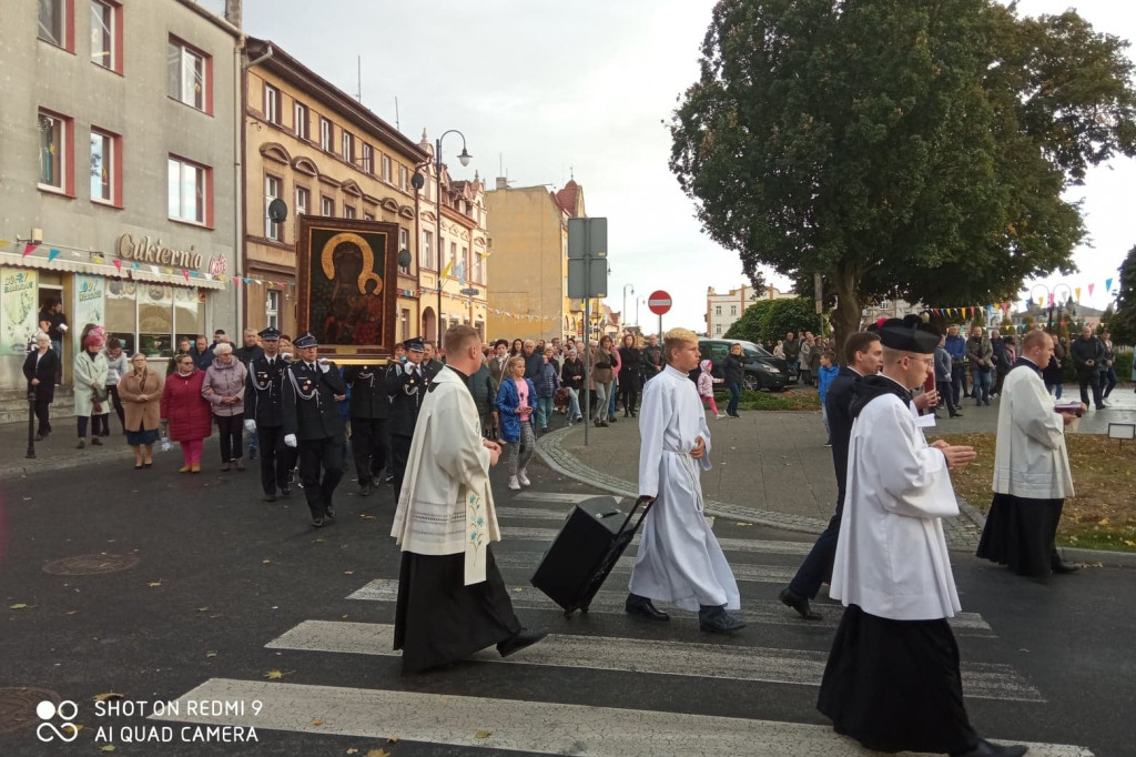 W kościele św. Teresy od Dzieciątka Jezus w Kruszwicy pożegnali Matkę Boską
