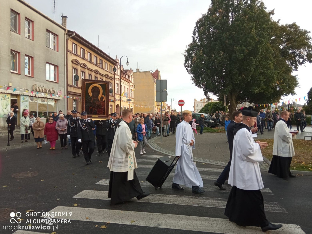 W kościele św. Teresy od Dzieciątka Jezus w Kruszwicy pożegnali Matkę Boską