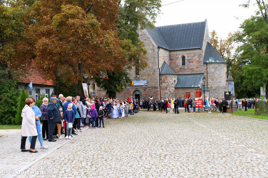 Tak witaliśmy Matkę Boską w kruszwickiej kolegiacie [ZDJĘCIA]