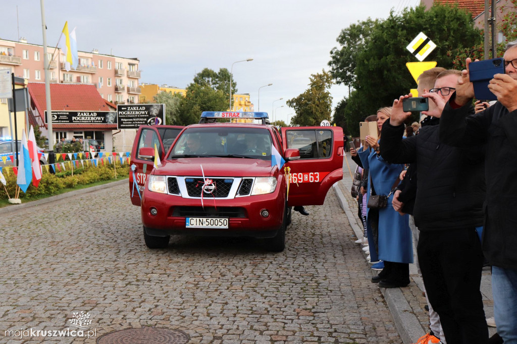 Tak witaliśmy Matkę Boską w kruszwickiej kolegiacie [ZDJĘCIA]