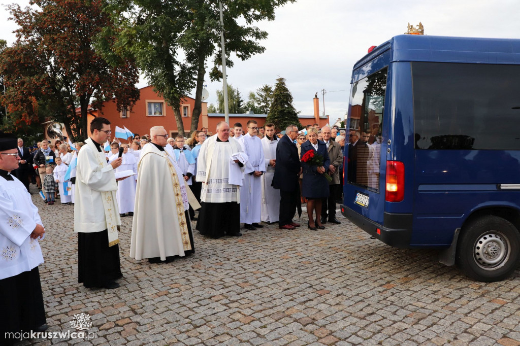 Tak witaliśmy Matkę Boską w kruszwickiej kolegiacie [ZDJĘCIA]