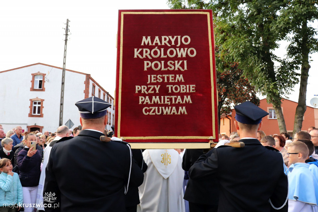 Tak witaliśmy Matkę Boską w kruszwickiej kolegiacie [ZDJĘCIA]