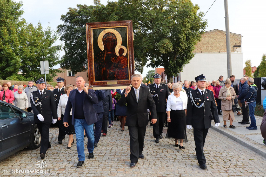 Tak witaliśmy Matkę Boską w kruszwickiej kolegiacie [ZDJĘCIA]