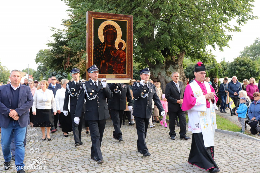 Tak witaliśmy Matkę Boską w kruszwickiej kolegiacie [ZDJĘCIA]