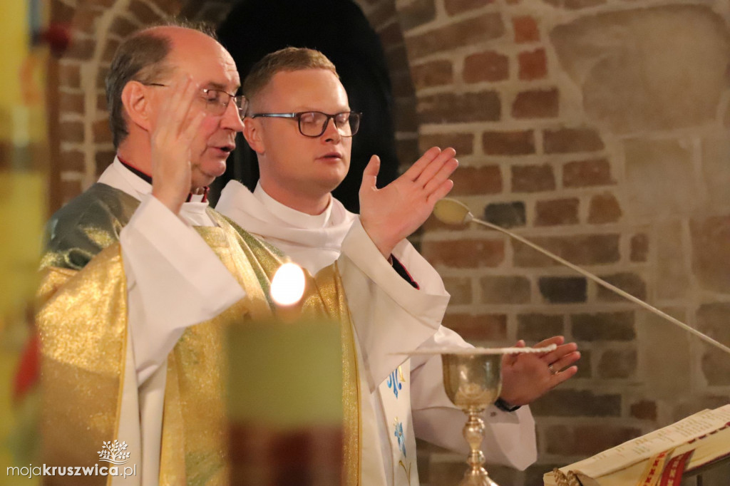 Tak witaliśmy Matkę Boską w kruszwickiej kolegiacie [ZDJĘCIA]