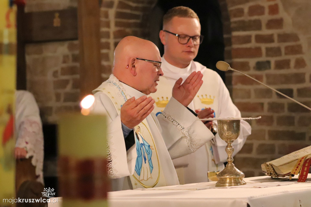 Tak witaliśmy Matkę Boską w kruszwickiej kolegiacie [ZDJĘCIA]