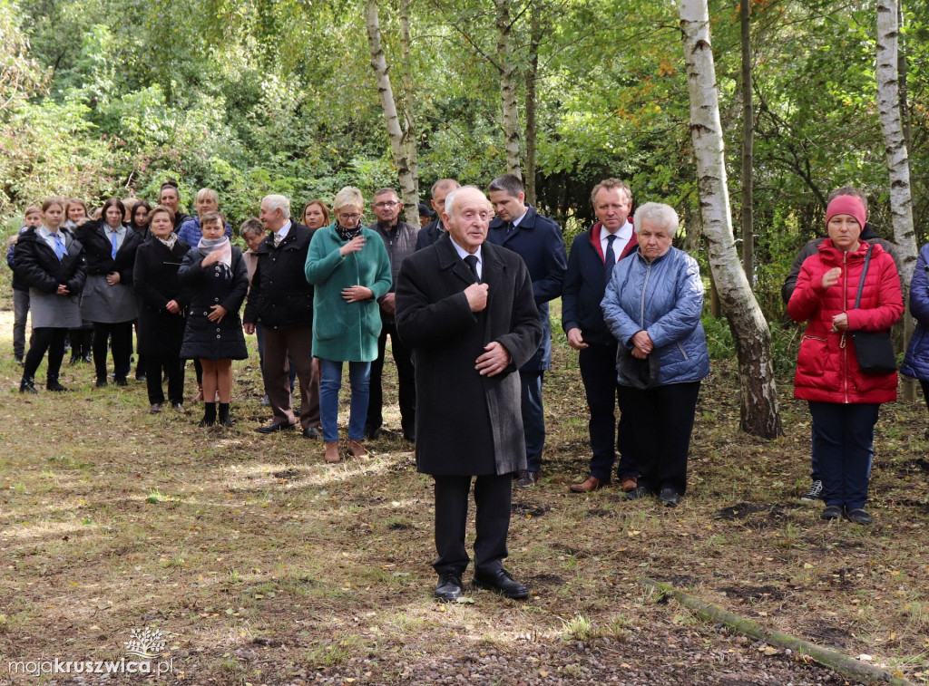 Rożniaty pod Kruszwicą. Upamiętniono dziś zamordowanych mieszkańców regionu [FOTO]