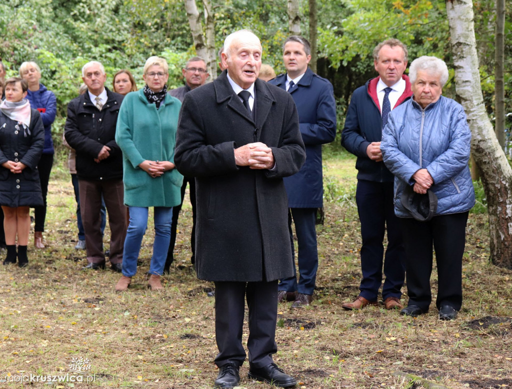Rożniaty pod Kruszwicą. Upamiętniono dziś zamordowanych mieszkańców regionu [FOTO]