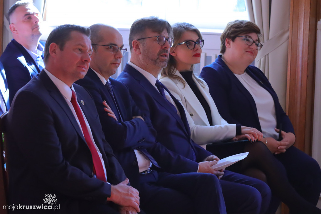 Nagrody starosty i awanse zawodowe nauczycieli. Wśród nich kruszwiczanie
