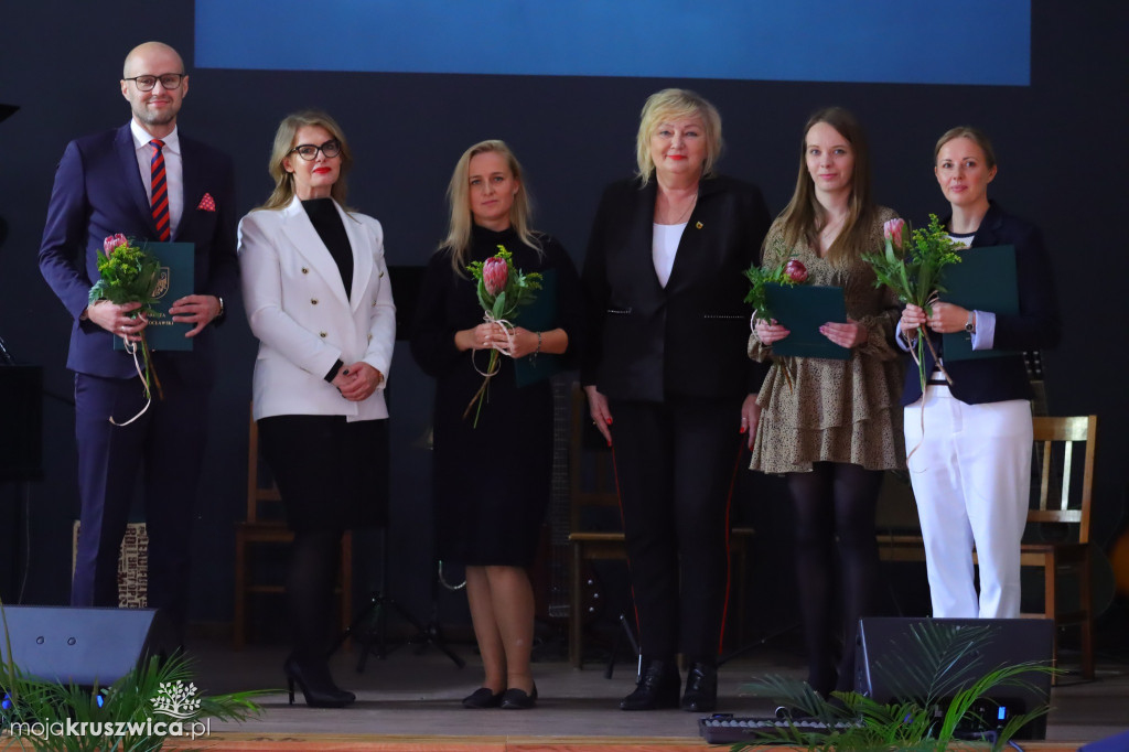 Nagrody starosty i awanse zawodowe nauczycieli. Wśród nich kruszwiczanie