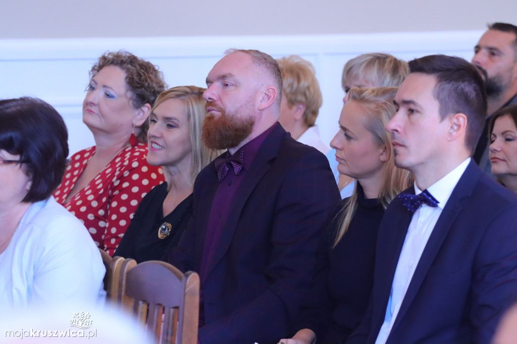 Nagrody starosty i awanse zawodowe nauczycieli. Wśród nich kruszwiczanie