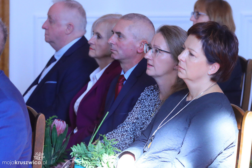 Nagrody starosty i awanse zawodowe nauczycieli. Wśród nich kruszwiczanie