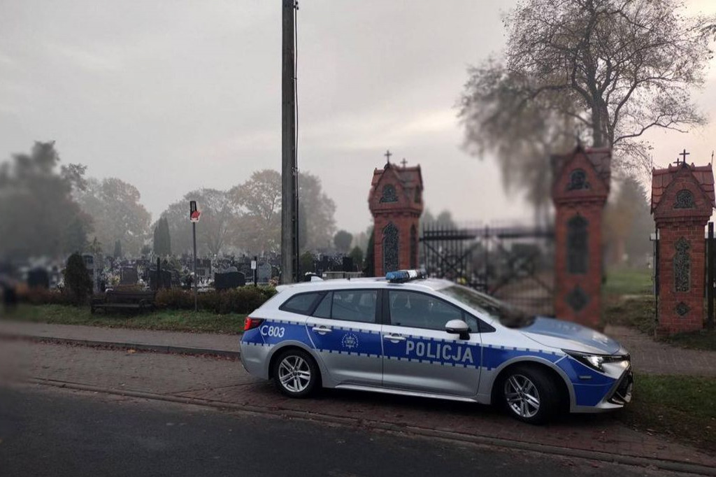 Wokół cmentarzy działają policjanci. W Kruszwicy ruch bez zmian