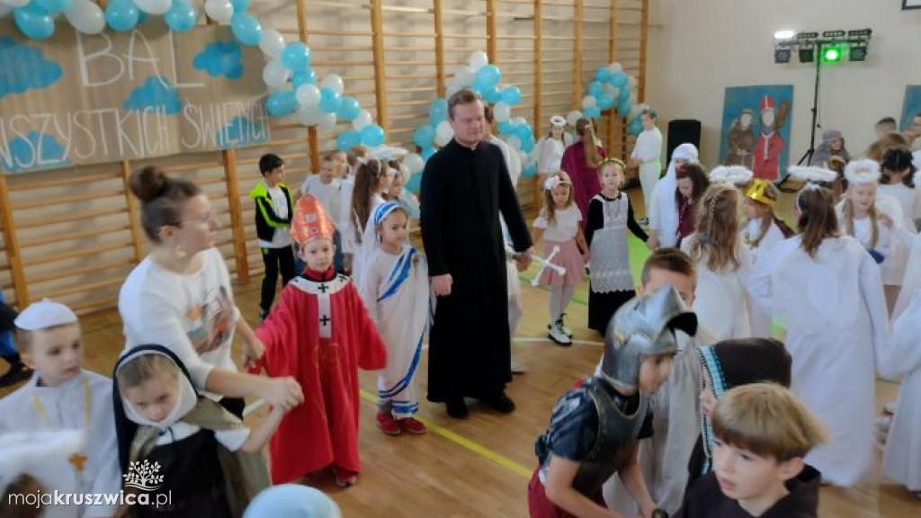 W Szkole Podstawowej nr 2 w Kruszwicy odbył się I Bal Wszystkich Świętych