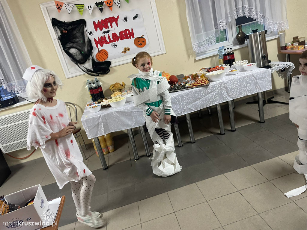  Szarlej. Zorganizowali imprezę z okazji Halloween dla dzieci i młodzieży [FOTO]