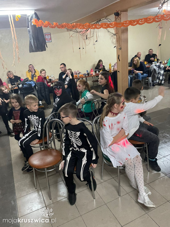  Szarlej. Zorganizowali imprezę z okazji Halloween dla dzieci i młodzieży [FOTO]