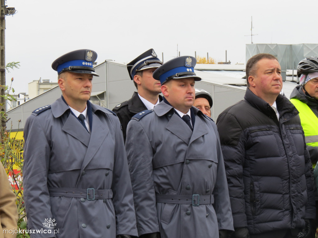 Święto Niepodległości: Flaga z masztem już zainstalowana w Kruszwicy [ZDJĘCIA]