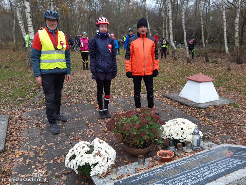 Rowerzyści z Kruszwicy również zaangażowani w Święto Niepodległości