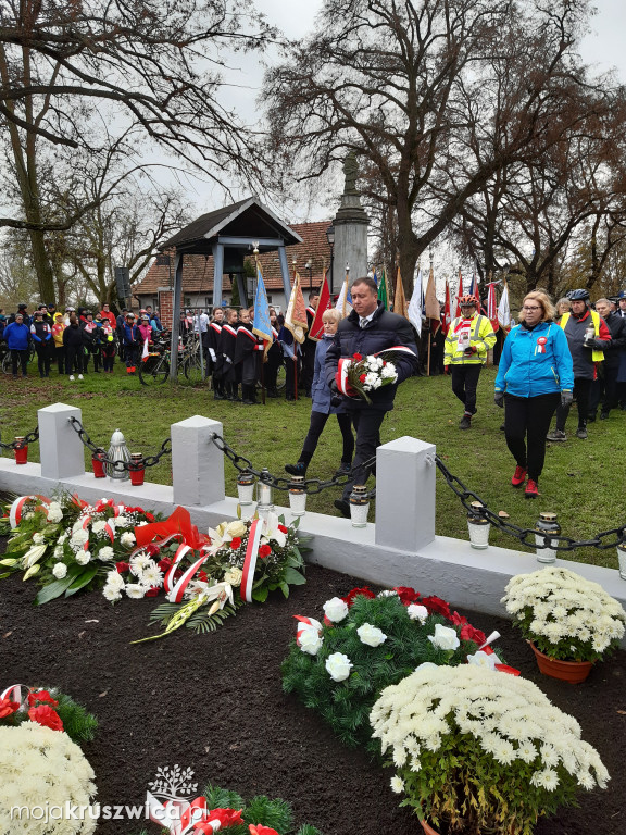 Rowerzyści z Kruszwicy również zaangażowani w Święto Niepodległości