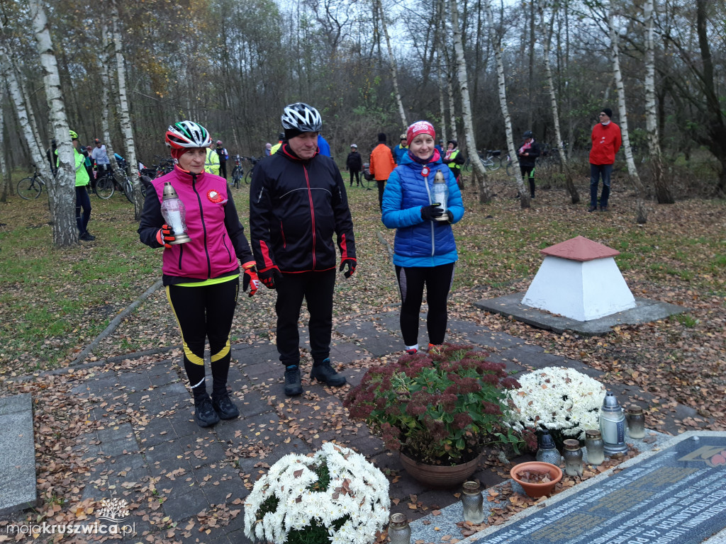 Rowerzyści z Kruszwicy również zaangażowani w Święto Niepodległości
