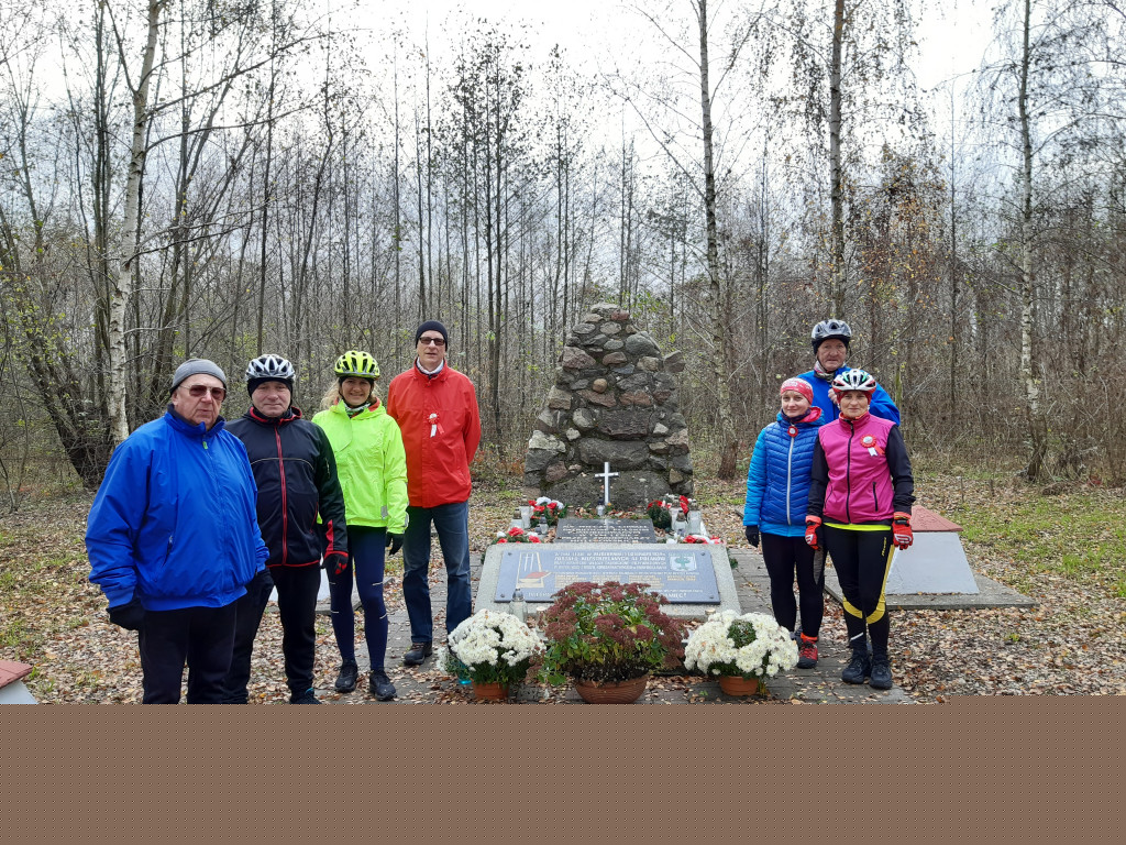 Rowerzyści z Kruszwicy również zaangażowani w Święto Niepodległości