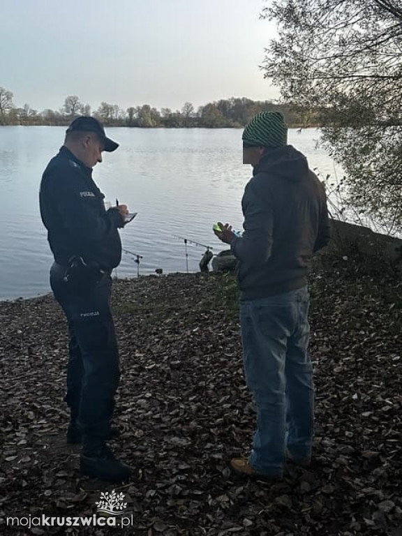 Przeciwko kłusownikom na terenie Gminy Kruszwica.  Skończyło się na pouczeniach