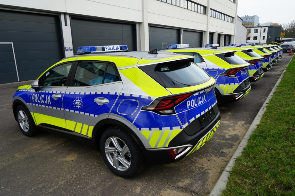 Nowe samochody dla policji w regionie. Tak prezentuje się SUV marki Kia Sportage
