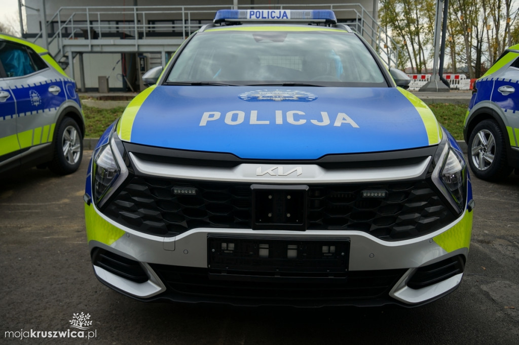 Nowe samochody dla policji w regionie. Tak prezentuje się SUV marki Kia Sportage