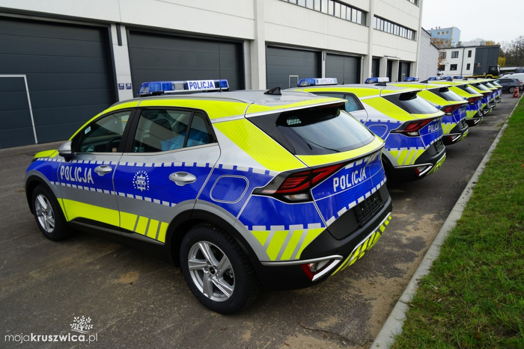Nowe samochody dla policji w regionie. Tak prezentuje się SUV marki Kia Sportage