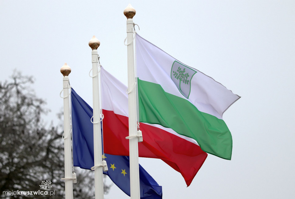 Grudzień w Kruszwicy. Na Gople pojawił się lód. Warto być czujnym! [FOTO]