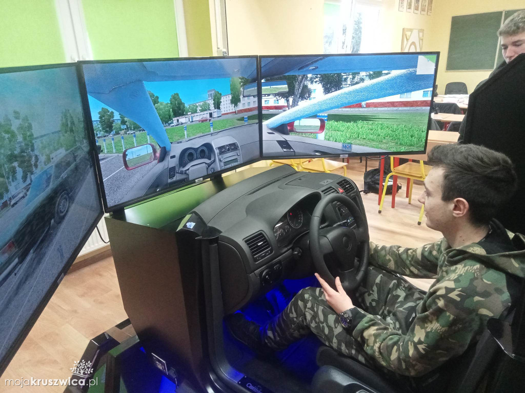 W Szkole Rzemiosła działa już symulator samochodowy!  W placówce ruszy rywalizacja