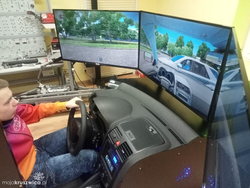 W Szkole Rzemiosła działa już symulator samochodowy!  W placówce ruszy rywalizacja