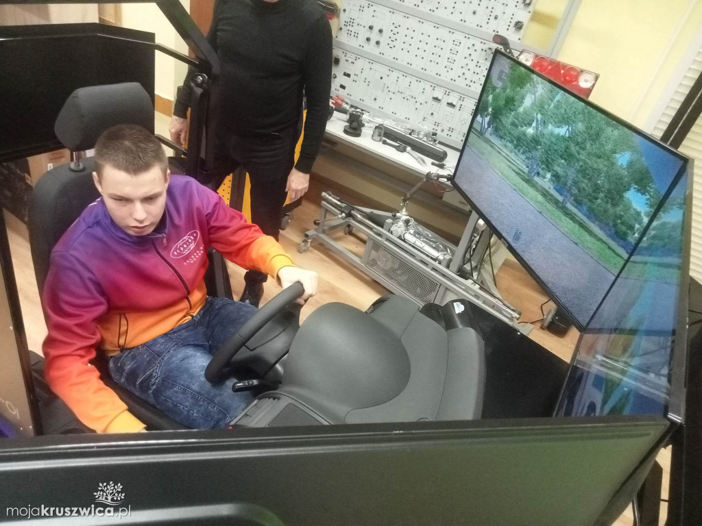 W Szkole Rzemiosła działa już symulator samochodowy!  W placówce ruszy rywalizacja