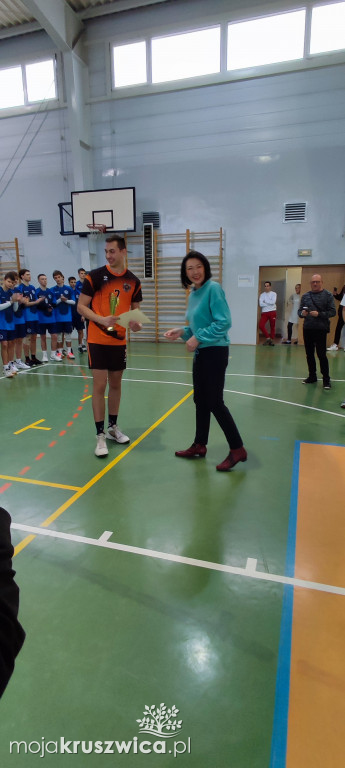 Siatkarze z „Kazika” nie zawiedli zajmując II miejsce w mistrzostwach powiatu.