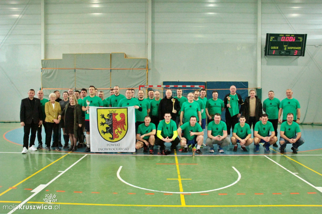 W Kruszwicy piłkarsko upamiętnili zmarłego działacza [ZDJĘCIA]