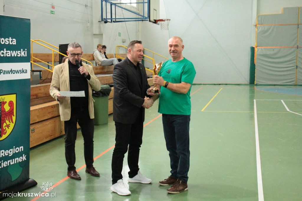 W Kruszwicy piłkarsko upamiętnili zmarłego działacza [ZDJĘCIA]