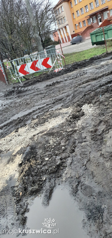 List do redakcji. Mieszkańcy Mickiewicza i ulicy Rynek narzekają na remont