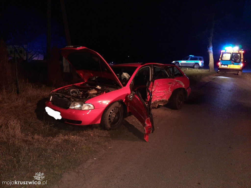  Bródzki. Nad ranem doszło do wypadku. Auto uderzyło w drzewo