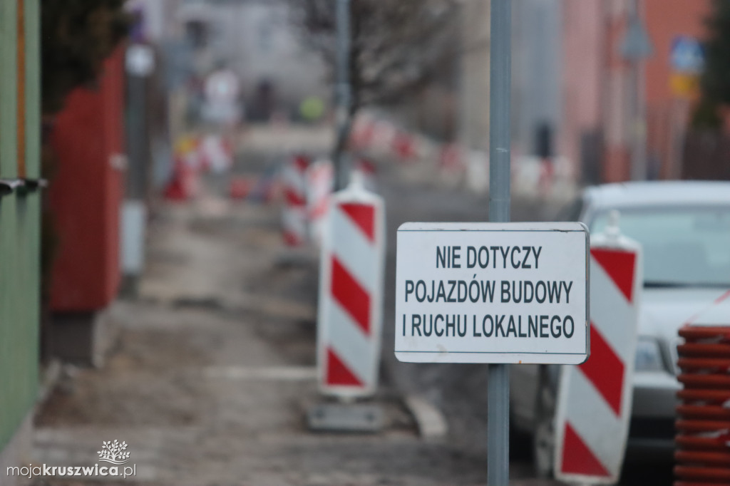 Trwa rozbudowa ulicy Mickiewicza w Kruszwicy