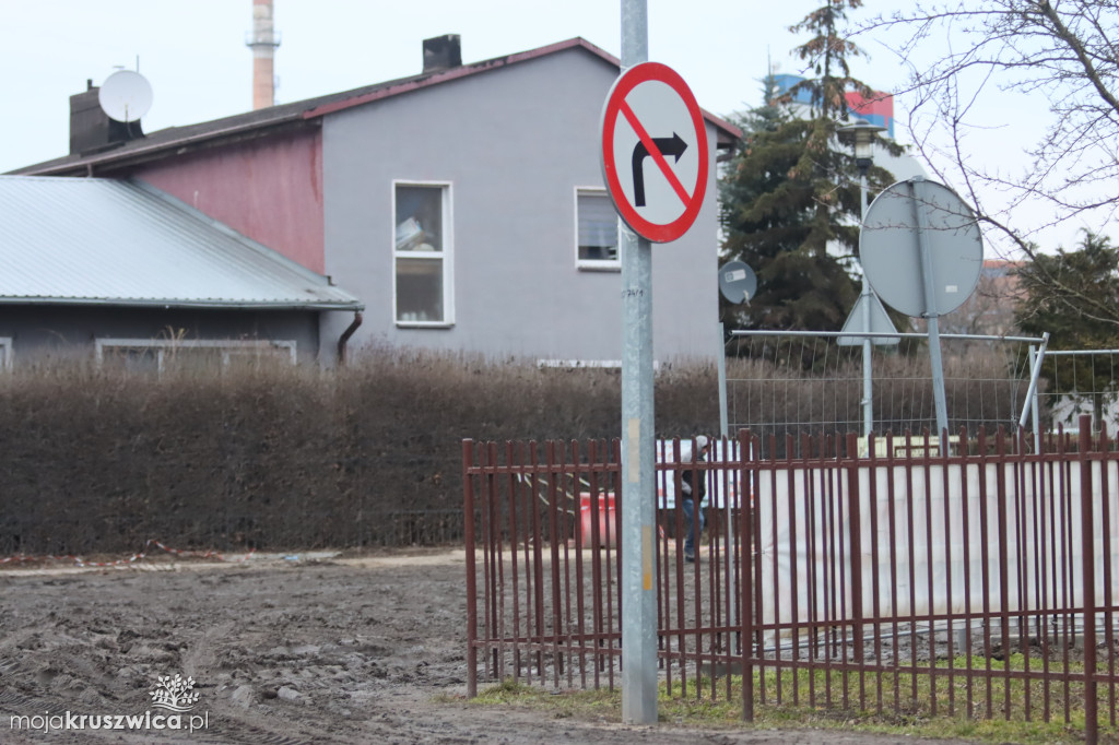 Trwa rozbudowa ulicy Mickiewicza w Kruszwicy