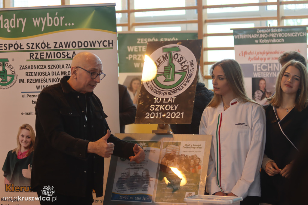 Targi szkół średnich w Dąbrowie Biskupiej