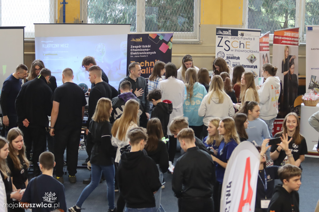  Szkoły z Kruszwicy, Kobylnik i Inowrocławia na Targach Edukacji w Janikowie [ZDJĘCIA]