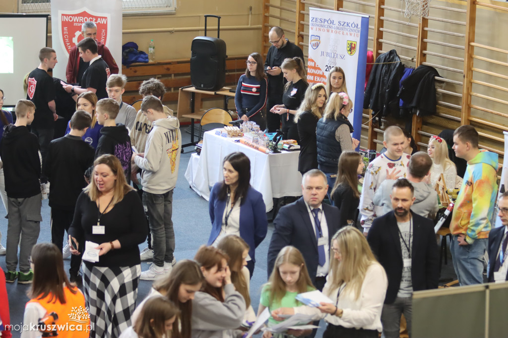  Szkoły z Kruszwicy, Kobylnik i Inowrocławia na Targach Edukacji w Janikowie [ZDJĘCIA]